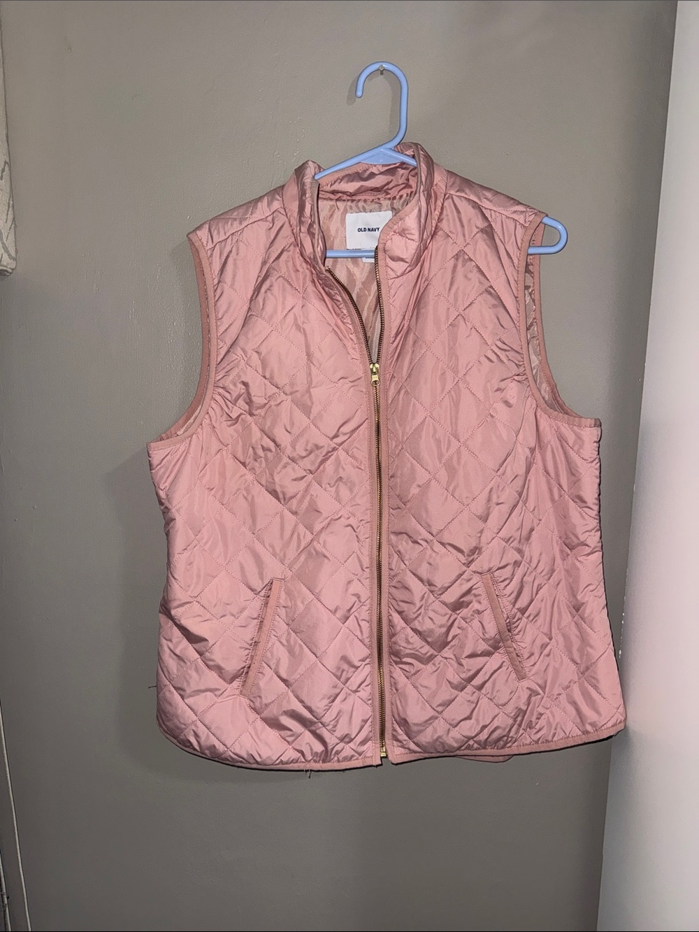 Old navy light pink quilted vest